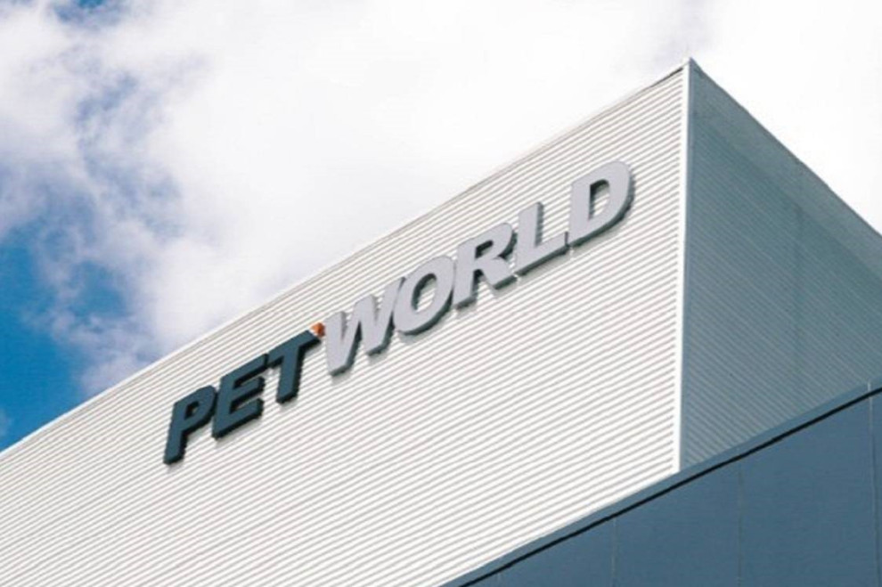 Инвесткомпания Creador купила 40% малайзийского производителя кормов для животных Pet World International